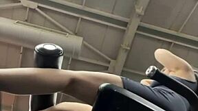 wanna watch me masturbate during public workout?