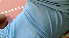 Gorgeous Curvy Big Tits Babe Fingers Swollen Wet Pussy On Cam