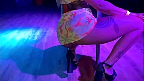 Swing house couple flashes pussy ass for public amateur sex