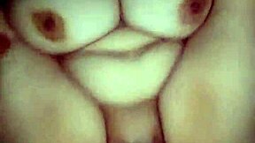 duro sexo con esa milf latina curvy de tetas naturales enormes y gemidos