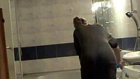 Flora and johny fuck in steamy homemade sauna with natural tits and legs