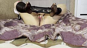 i finger my leaking syrian milf pussy in tight pantyhose until i cum
