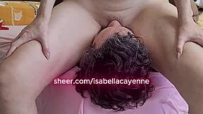 Older man dominates homemade facesitting foreplay