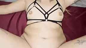 Mexican amateur gets creampie in shaved vagina