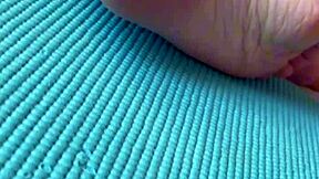 Amateur Japanese Bride Craves Horny Pussy Licking on Wedding Night