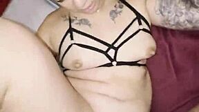 Mexican amateur gets creampie in shaved vagina