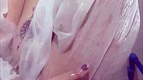 Viral student bathes solo big tits curves homemade shower