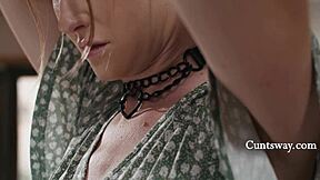 victoria voxxx dominates ashley lane's cunt with strapon and licks