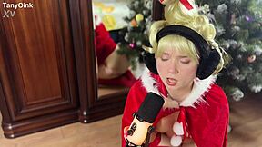 check cindy lou's christmas college cosplay huge ass tease