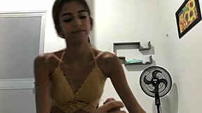 mi hermanastra puta infiel se traga mi verga con cara cachonda en la cage