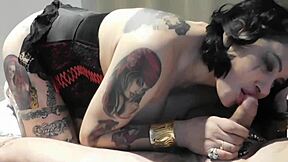 ¡Las pollas gordas me las meten fuerte hasta el fondo y me hacen gritar de placer!