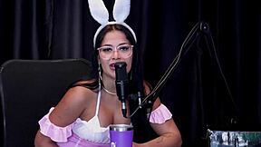 Morena Safada Alice Vasconcelos Boquete Peitos Buceta Sheer Red Páscoa