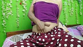 Indian bhabhi's suhagraat turns into hardcore threesome pounding!