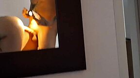 creo que la mesera nos grabo... mi amante me coje tan rico!