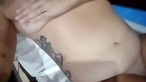 fiquei tãao excitada depóis da chamada dupla com paty bumbum q tive q me masturbar na piscina!!