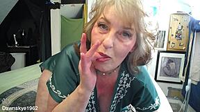 HORNY DAWNSKYE SHAKES FAT ASS AND TITS FOR PLAYTIME!