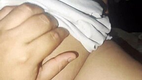 chupando leche de mi hermanastro hasta vaciarlo todo