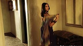 Indian Milf Babe Dances Erotically Strips Off Clothes Gets Fully Naked Exposed