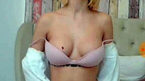 blonde big ass big tits louiseivyx strips topless shaking curves on camshow