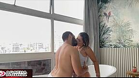 agtha mama, hubby work i bang his besty in tub!!