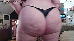 dawnskye's mature ass shakes jiggles wiggles right in your face