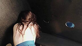 esposa puta chupando e fodendo estranhos no gloryhole - flashing miniskirt for hubby