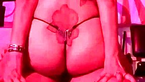 Qadesh Amateur Putita Rides Cock Wild in Gym