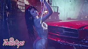 damn, kylie rocket fingers her wet shaved pussy so deep and juicy