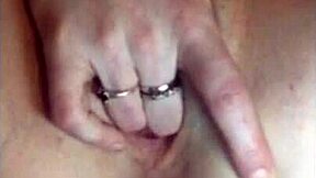 little red's gettin all wet n flexible fingerbanging till she cums