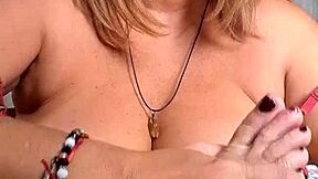 Podolotria sucks licks big pussy lips