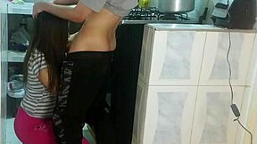 Suelta La Mi Esposa Enfurecida Amigo Folla Duro Cuckold Action