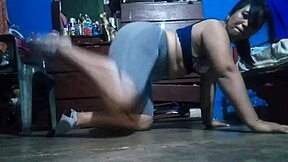 hey check this very sexy brunette's big ass workout flash