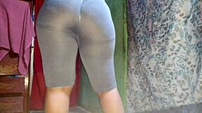 hey check this very sexy brunette's big ass workout flash