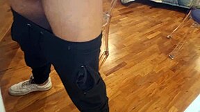 i'm jerkin this huge cockk amateur style and it explodes tons sperma!!