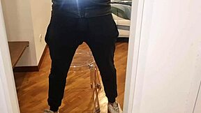 i'm jerkin this huge cockk amateur style and it explodes tons sperma!!