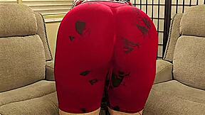 hey come watch my workout closeups of this big juicy ass in leggings... wide hips milf views