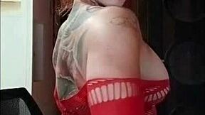 Athletic redhead flaunts big ass and tits