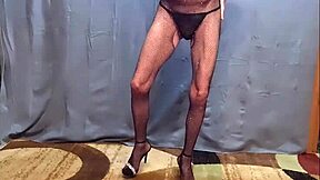 Busy bottom amateur rocks fishnet body stockings heels high def update 12 xvideos oct 07 2025