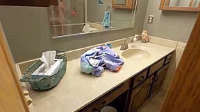 Stepdaughter caught peeping now sucks stepdad off nicely