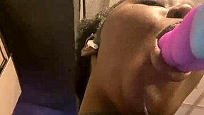 Ebony CT rapper shows off her pretty pussy solo