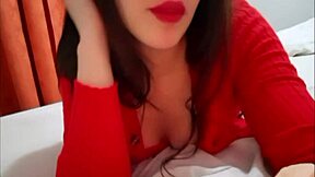 Pendeja caliente sends her sexy cuñado a hot homemade video teasing her young pussy