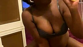 Ebony CT rapper shows off her pretty pussy solo