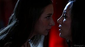 Cassidy Klein Craves Step-Mom Jelena Jensen's Wet Pussy