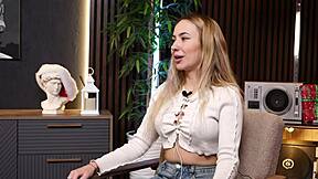 hey ni ole murkovski, what if bella mur answers fan questions naked?