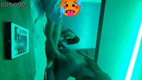 amigo rompe mi culito en hotel post fiesta con dirty talk y creampie!