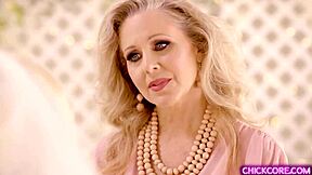 imagine this 18+ bride carolina sweets licking granny julia ann's pussy?