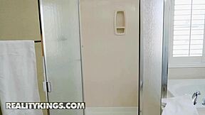 Oliver Flynn Slams Alexis Fawx's Craving Milf Pussy With Huge Cock In Wild Neighbor Cheating Ride