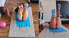 Double Naked Yoga Cams Reveal Curvy Milf Ass Worship Heat!