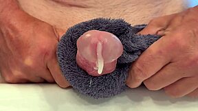 me rubbing my clit close up til i cum hard 😩💦 homemade orgasm fun