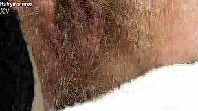 check out this hairy mature flashing pussy in car